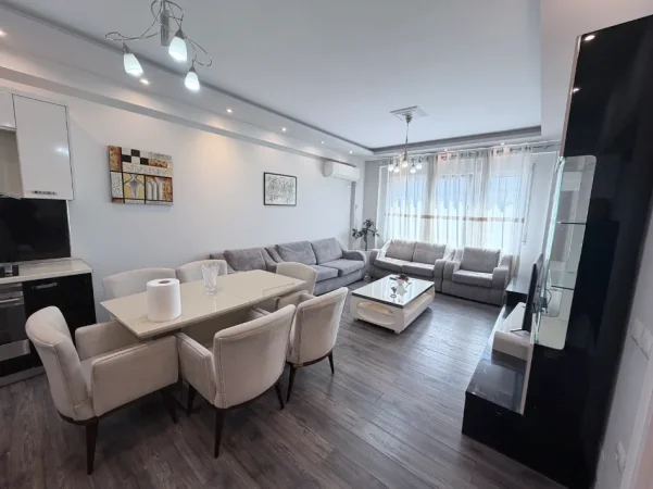 Tirane, shitet 2+1+Ballkon Kati 5, 258.000 € (Kopshti zologjike)