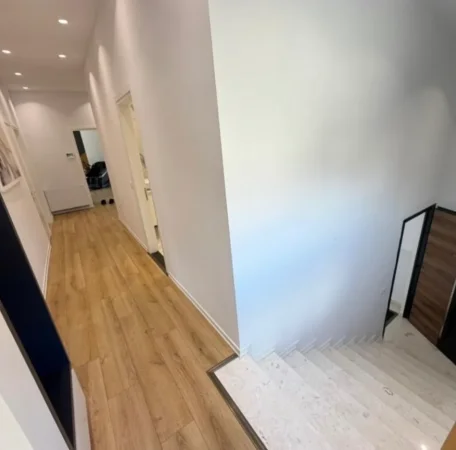 Tirane, jepet me qera apartament+verande | Penthouse 3+1 , 200 m² 1.500 € (TEG)