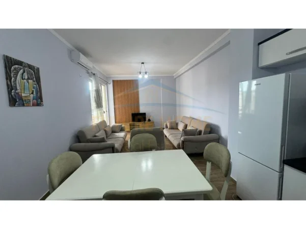 Tirane, jepet me qera apartament 2+1+Ballkon Kati 5, 105 m² 500 € (well astir)