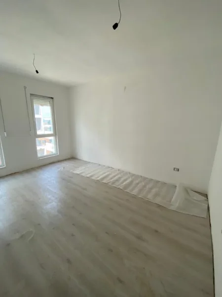 Tirane, shitet apartament 2+1+Aneks+Ballkon Kati 6, 86 m² 112.000 € (Univers City)