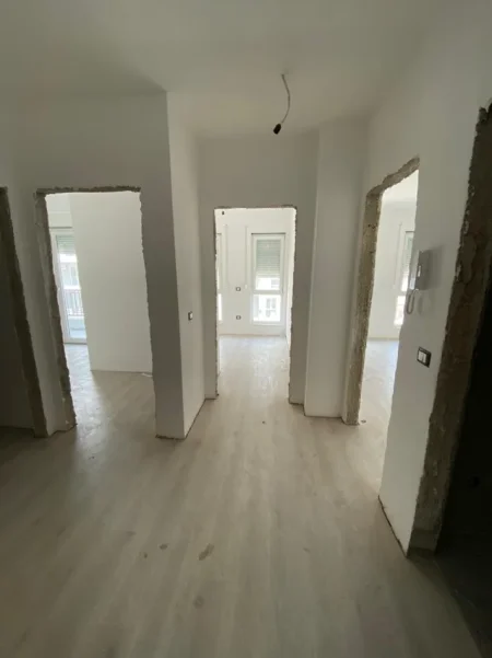 Tirane, shitet apartament 2+1+Aneks+Ballkon Kati 6, 86 m² 112.000 € (Univers City)