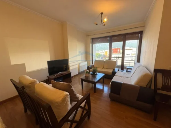 Tirane, shitet apartament 2+1 Kati 8, 104 m² 230.000 € (RRUGA E BARRIKADAVE)