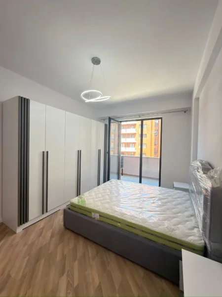 Tirane, jepet me qera apartament 2+1+Ballkon Kati 4, 100 m² 600 € (Urban Gate) Astir