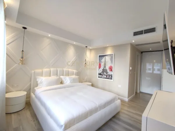 Tirane, jepet me qera apartament 3+1+Ballkon Kati 3, 190 m² 2.000 € (liqeni i tiranes rezidenca nobis)