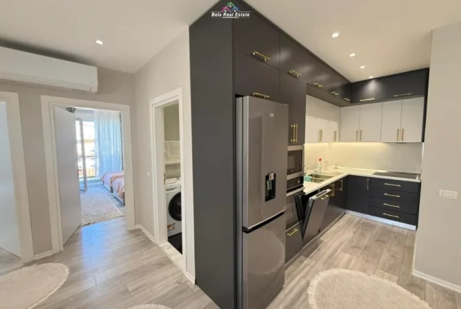 Tirane, jepet me qera apartament 2+1 Kati 4, 100 m² 680 € (xhanfize keko)