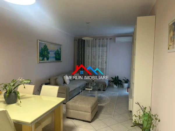 Tirane, jepet me qera apartament 1+1+Ballkon Kati 8, 64 m² 450 € (RRUGA LONI LIGORI,ASTIR)