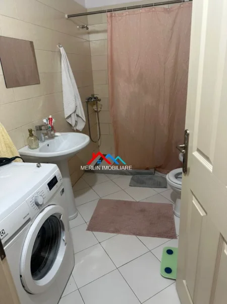 Tirane, jepet me qera apartament 1+1+Ballkon Kati 8, 64 m² 450 € (RRUGA LONI LIGORI,ASTIR)