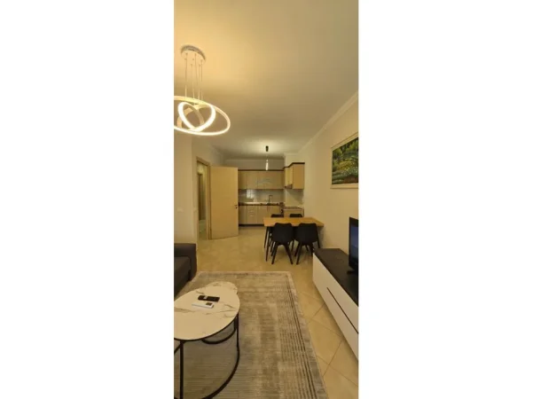 Tirane, jepet me qera apartament 1+1 Kati 8, 68 m² 680 € (Ish Parku i Autobusave, Tirane)
