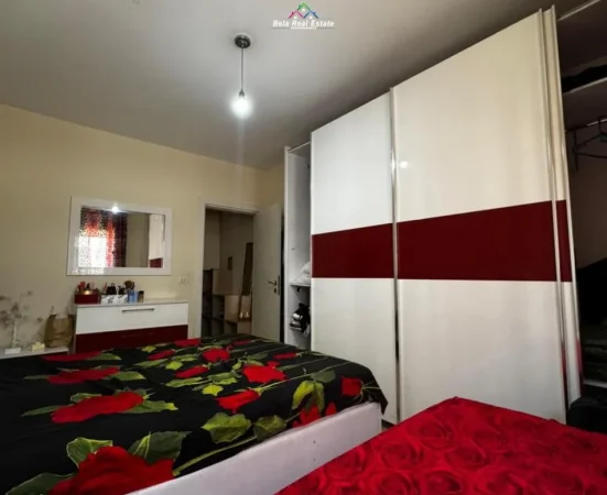 Tirane, jepet me qera apartament 1+1+Ballkon Kati 4, 50 m² 420 € (astir)