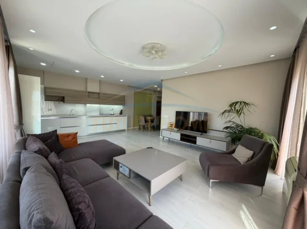 Tirane, jepet me qera apartament 3+1+2 Kati 4, 188 m² 1.400 € (LIQENI I THATE , Kompleksi FZ)