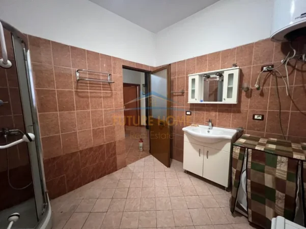 Tirane, jepet me qera apartament 2+1 Kati 3, 112 m² 500 € (YZBERISHT , Nela 6)