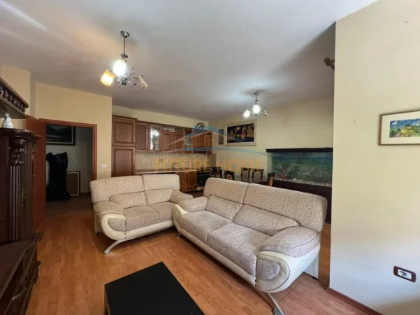 Tirane, jepet me qera apartament 2+1 Kati 3, 112 m² 500 € (YZBERISHT , Nela 6)