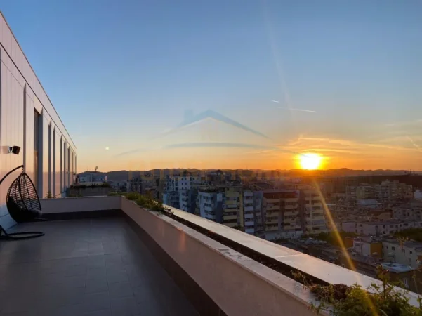 Tirane, jepet me qera apartament Dublex 4+1+3+Verande+Parkim , Kati 10, 256 m² 3.200 € (SQUARE 21 , Rruga e Kavajes)
