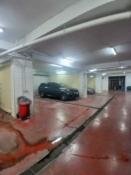 Tirane, jepet me qera garazh | post parkimi Kati -1, 550 m² 1.350 € (Astir)