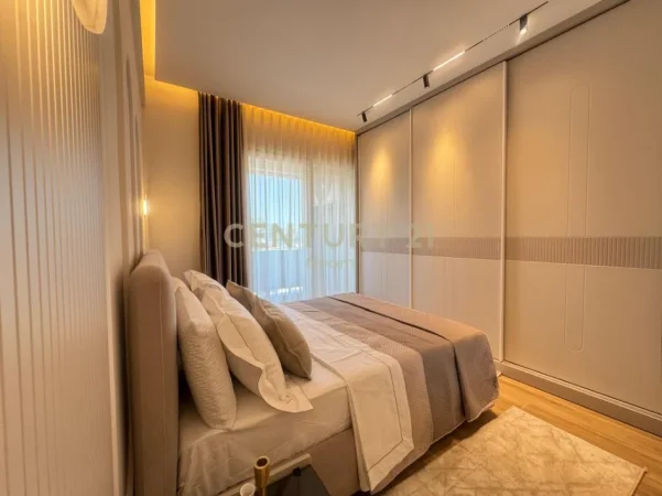 Tirane, jepet me qera apartament 2+1+Ballkon Kati 8, 105 m² 840 € (spitali amerikan 3)