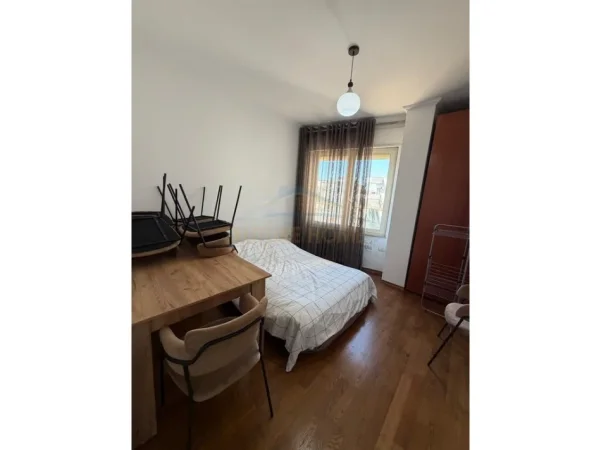 Tirane, jepet me qera apartament 3+1+2 Kati 5, 124 m² 850 € (KOPSHTI ZOOLOGJIK)