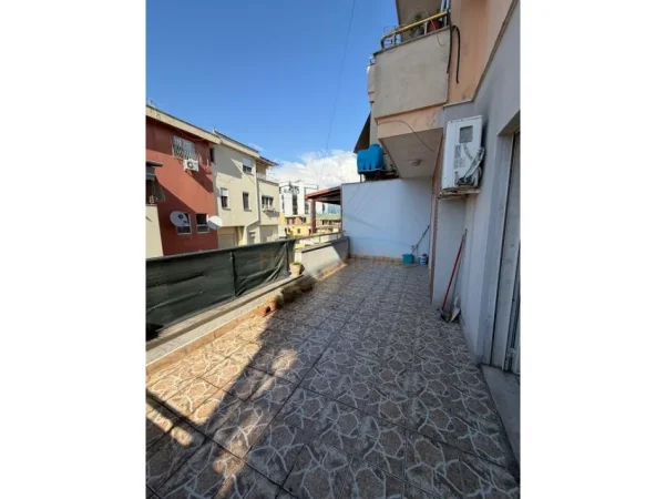 Tirane, jepet me qera apartament 3+1+2 Kati 5, 124 m² 850 € (KOPSHTI ZOOLOGJIK)