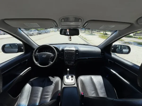 Tirane, shes makine Nafte, gri metalizato automatik Kondicioner 297.400 km 6.700 €