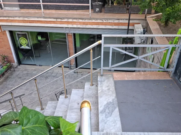 Tirane, shitet dyqan Kati 0, 30 m² 110.000 € (Perballe Kompleksit Delijorgji)