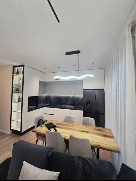 Tirane, shitet apartament 2+1 Kati 4, 103 m² 250.000 € (REZIDENCA ERLI)