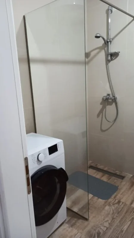 Tirane, jepet me qera apartament 1+1 Kati 1, 66 m² 600 € (Qyteti Studenti)