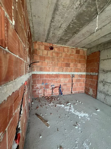 Tirane, shitet apartament 2+1 Kati 5, 104 m² 152.000 € (Rrethi klanit Porcelan)