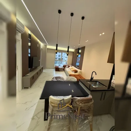 Tirane, jepet me qera apartament 1+1 Kati 2, 650 € (E88)