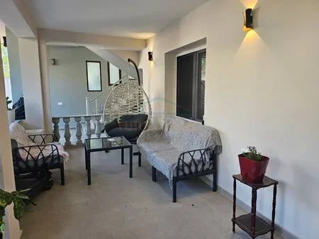 Tirane, jepet me qera apartament 2+1+Ballkon Kati 0, 132 m² 650 € (Sauk)