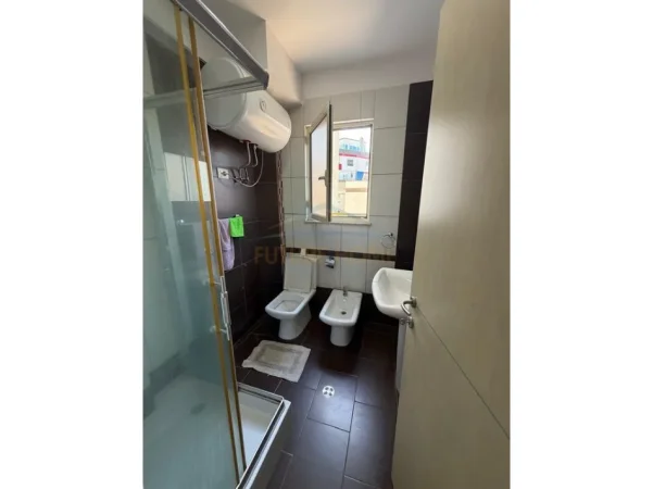 Tirane, jepet me qera apartament Kati 5, 124 m² 850 €