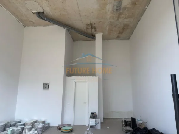 Tirane, jepet me qera ambjent biznesi Kati 0, 45 m² 900 €