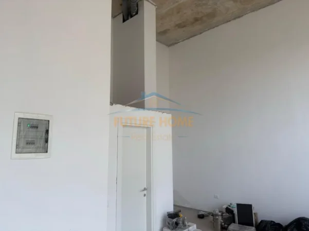 Tirane, jepet me qera ambjent biznesi Kati 0, 45 m² 900 €
