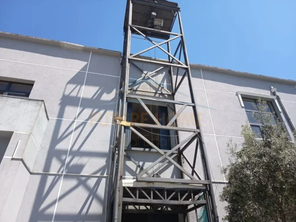 Tirane, jepet me qera ambjent biznesi Kati 0, 944 m² 5.000 €