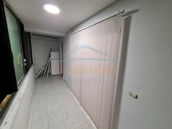 Tirane, jepet me qera ambjent biznesi Kati 1, 116 m² 850 € 