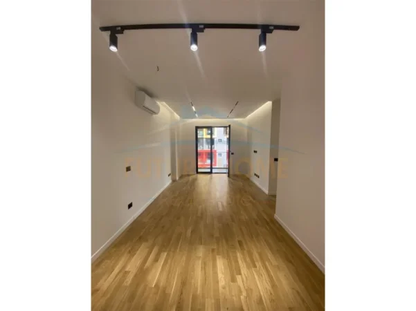 Tirane, jepet me qera apartament Kati 3, 86 m² 550 €