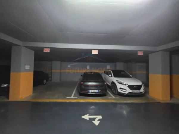 Tirane, shitet post parkimi Square 21, kati -2, 16 m² 36.000 €