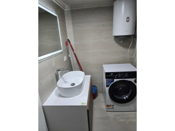 Tirane, jepet me qera apartament duplex Dublex Kati 2, 63 m² 550 € (selite)
