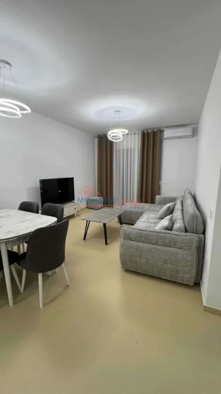 Tirane, jepet me qera apartament 2+1+Ballkon Kati 7, 100 m² 700 € (Rruga Ndre Mjeda, Kompleksi Star)