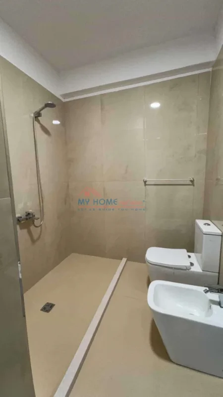 Tirane, jepet me qera apartament 2+1+Ballkon Kati 7, 100 m² 700 € (Rruga Ndre Mjeda, Kompleksi Star)
