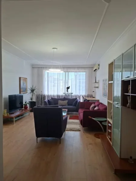 Tirane, jepet me qera apartament 2+1 Kati 8, 145 m² 1.000 € (BLLOKU)