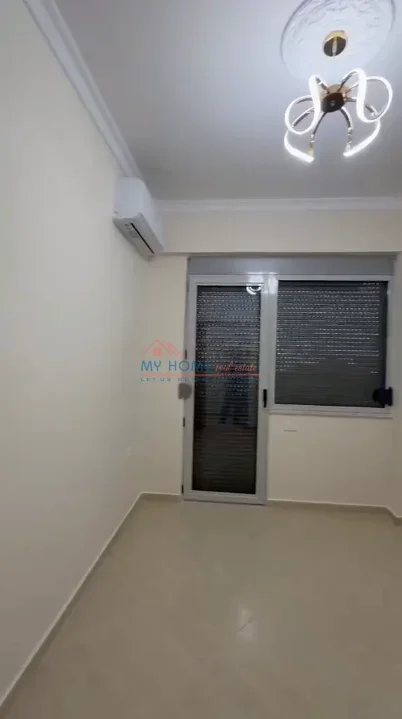 Tirane, jepet me qera zyre Kati 3, 120 m² 1.000 € (Rruga e Dibres)