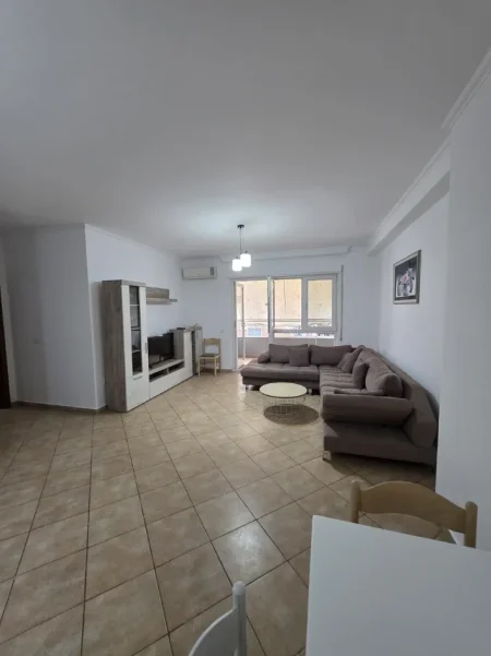 Tirane, shitet apartament 2+1+Ballkon Kati 5, 116 m² 197.000 € (Astir, prane Bar Oslo)