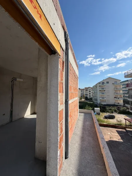 Durres, shitet apartament 1+1+Ballkon Kati 2, 73 m² 72.400 € (Golem)