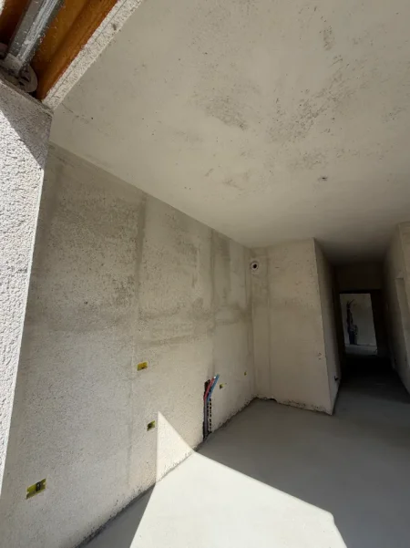 Durres, shitet apartament 1+1+Ballkon Kati 2, 73 m² 72.400 € (Golem)
