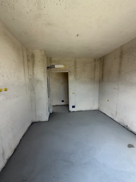 Durres, shitet apartament 1+1+Ballkon Kati 2, 73 m² 72.400 € (Golem)