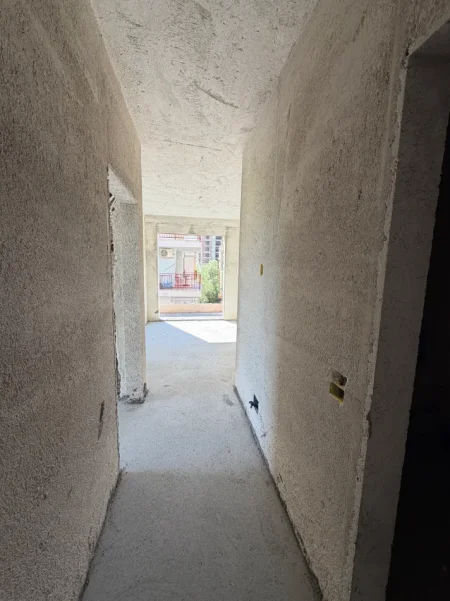 Durres, shitet apartament 1+1+Ballkon Kati 2, 73 m² 72.400 € (Golem)