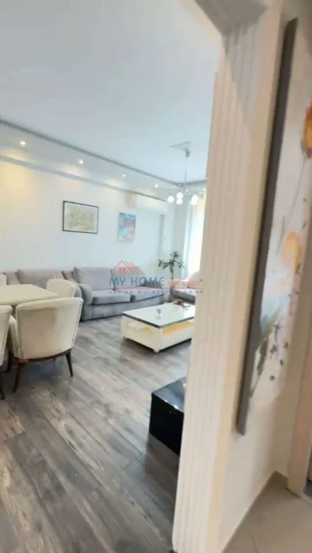 Tirane, shitet apartament 2+1+Ballkon Kati 6, 93 m² 258.000 € (Rruga Bilal Sina)