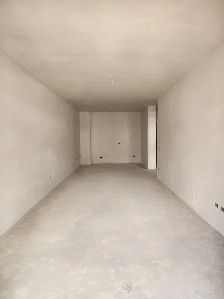 Tirane, shitet apartament 2+1+Ballkon Kati 4, 105 m² 