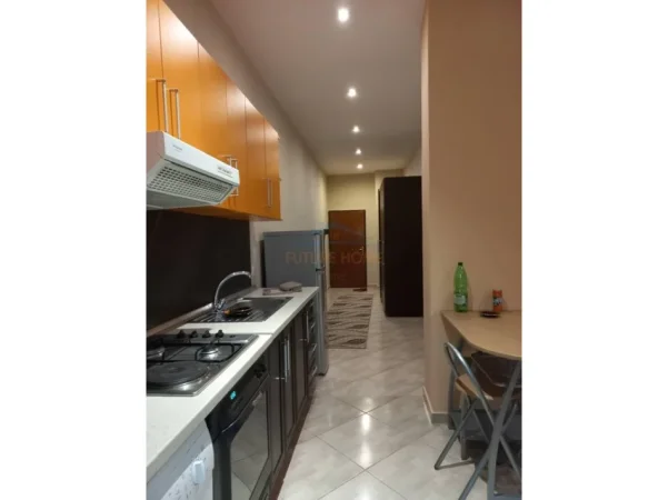Tirane, jepet me qera apartament 1+1+Ballkon Kati 0, 36 m² 350 € (Kodra e diellit)