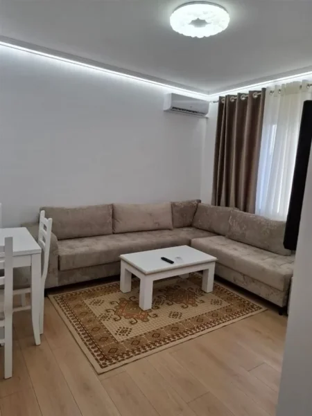 Tirane, jepet me qera apartament 1+1 Kati 3, 59 m² 549 € (Ngjitur me Dispancerine)