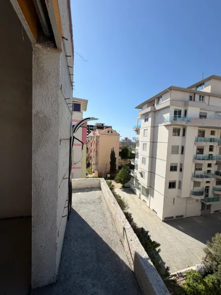 Durres, shitet apartament 1+1+Ballkon Kati 3, 76 m² 75.600 € (Golem)